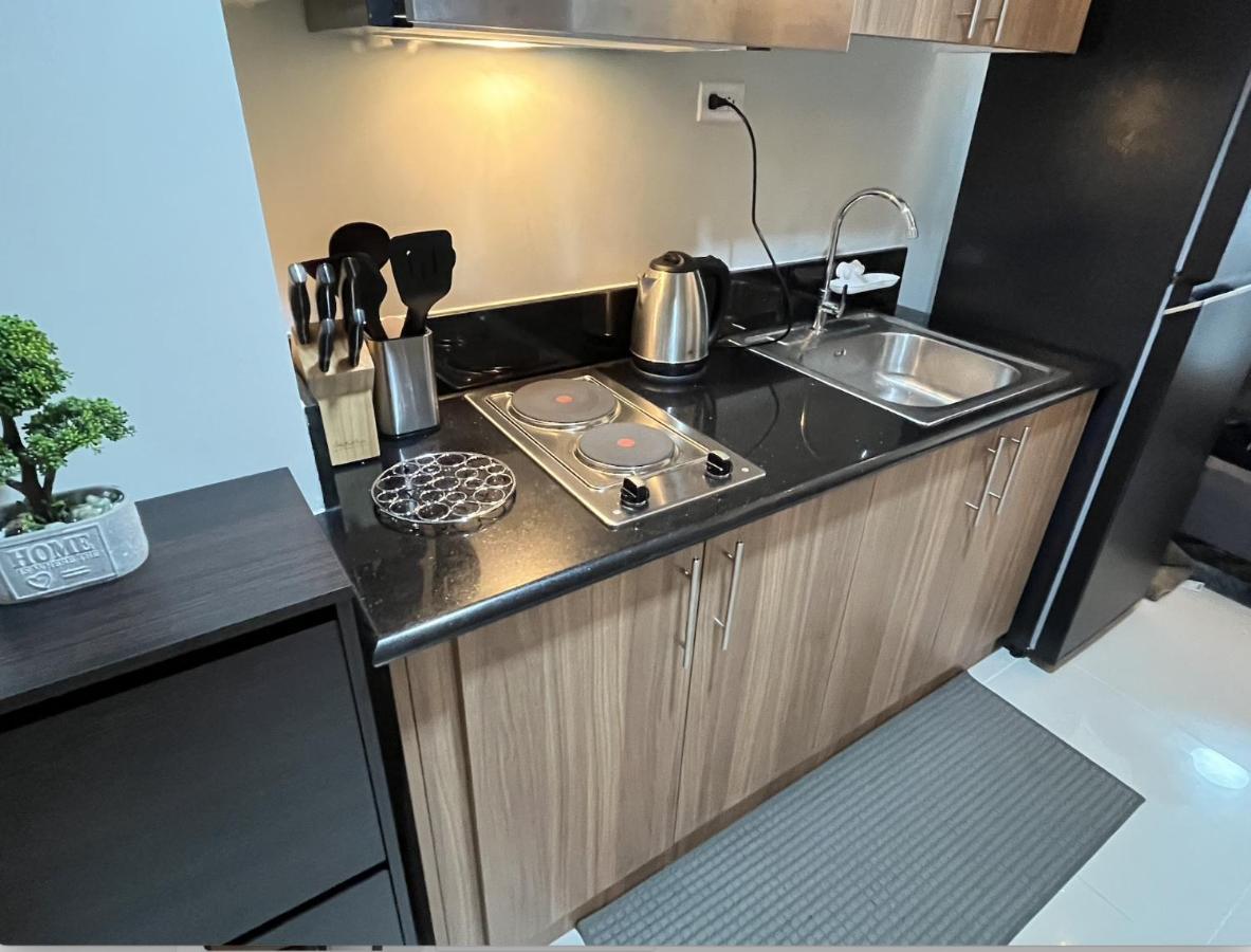 Shore 3 Residences, Tower 1 Mall Of Asia Complex, Pasay City, Metro Mania 마닐라 외부 사진